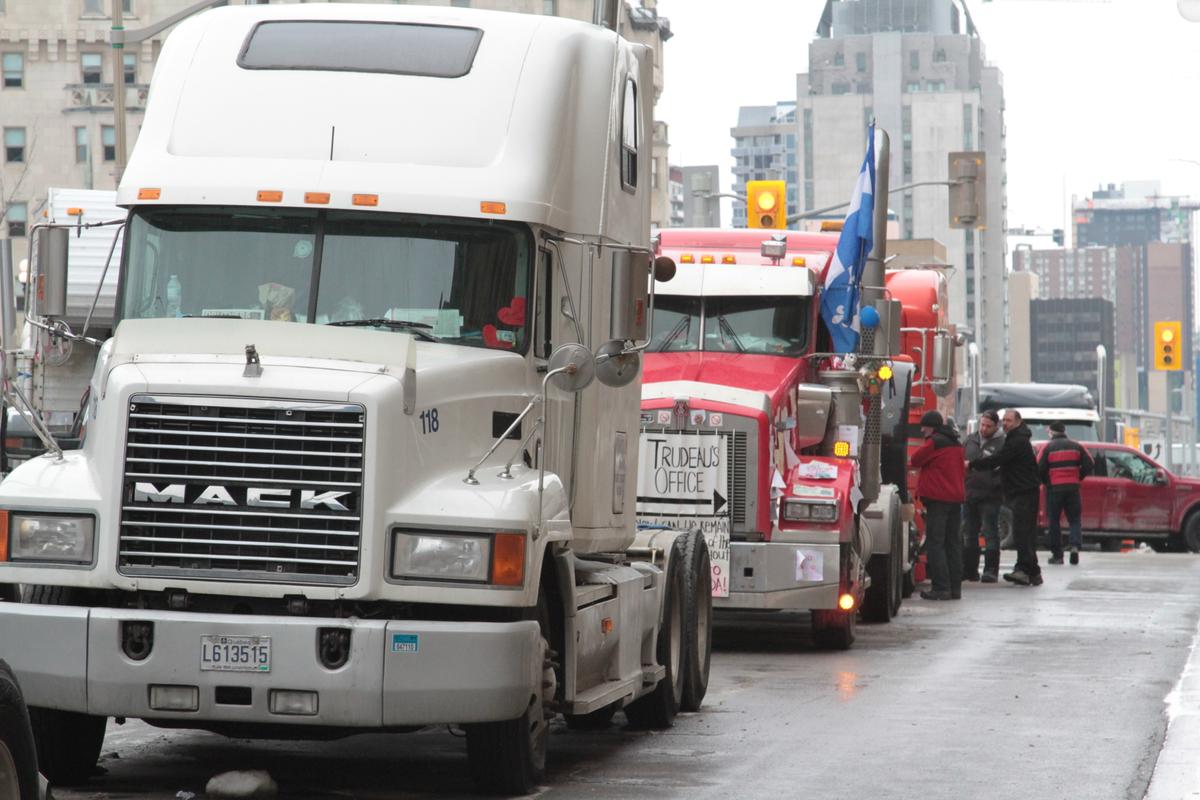 Alberta, Saskatchewan Premiers Co-Sign Letter With 16 US Governors Calling on Feds to Drop Vaccine Mandates for Truckers