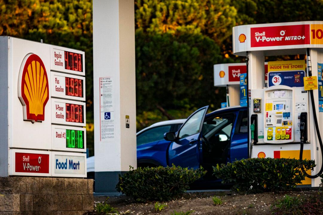 Gas Prices May Soon Hit $7 Per Gallon, Expert Warns