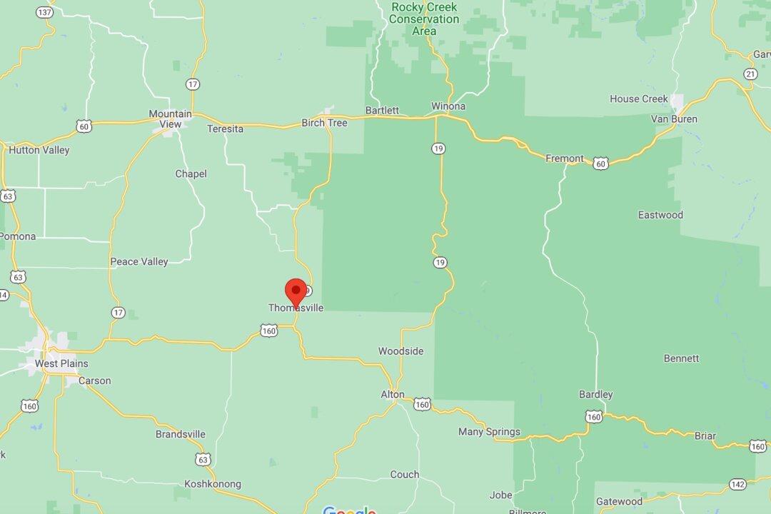 Patrol: 20 Injured in School Bus Crash in Southern Missouri