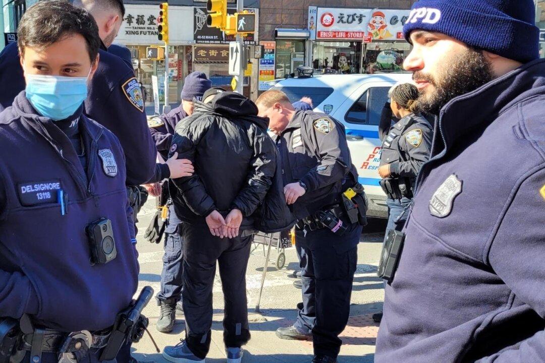 New Yorker Files Police Report Against Man Who Attacked Falun Gong Booths