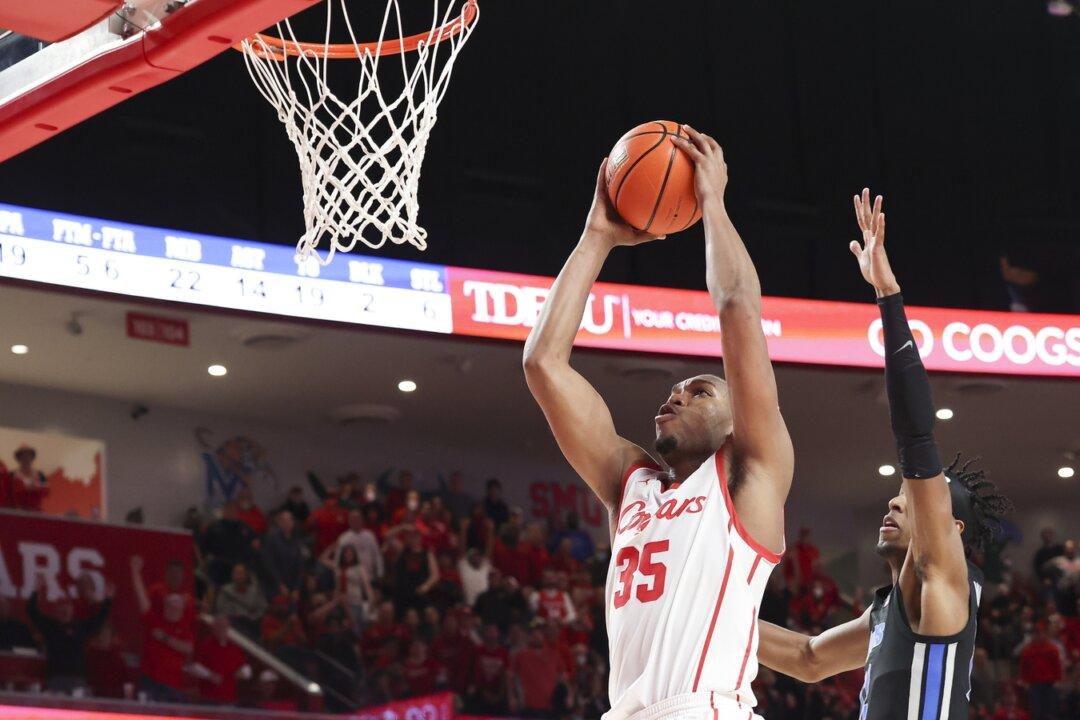 Top 25 Roundup: Fabian White Jr. Makes History for No. 14 Houston