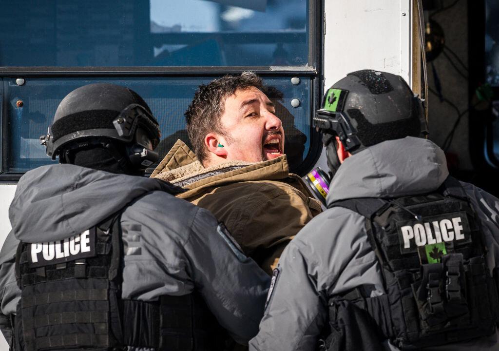 US House Representative to Introduce Bill Offering Asylum to Canadian Truckers