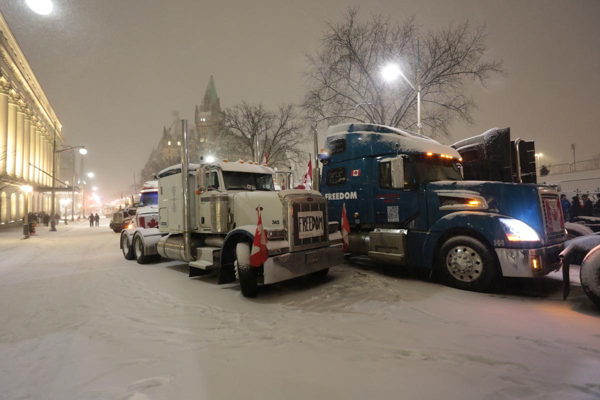 Police Establish No-go Zone for Protesters in Central Ottawa