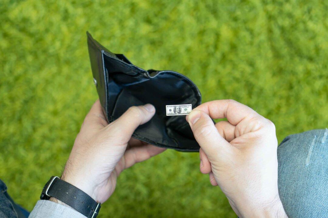 Federal Reserve Set to Raise Rates to Fight Runaway Inflation