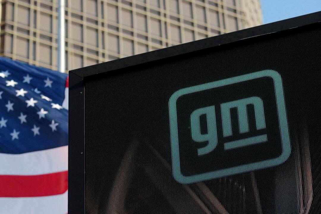 GM Seeks US Approval to Deploy Self-Driving Vehicles