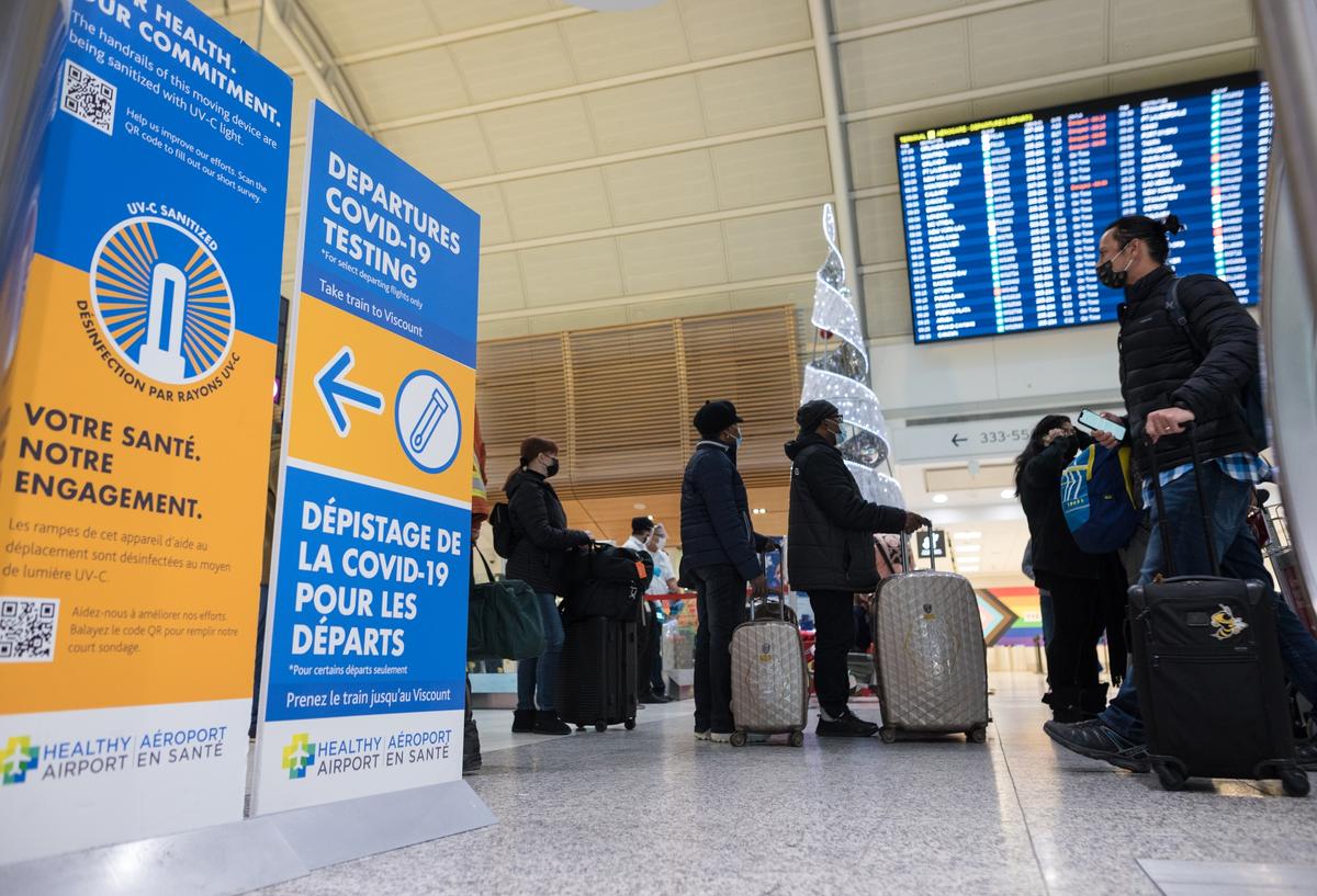 Group of Doctors, Scientists Calls for Immediate Removal of All COVID-19 Restrictions