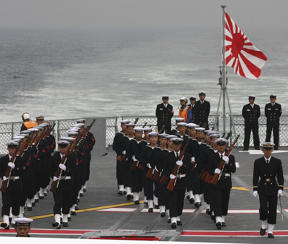Abe’s Think Tank Proposes ‘Beheading’ Military Move to Deter Chinese Communist Party