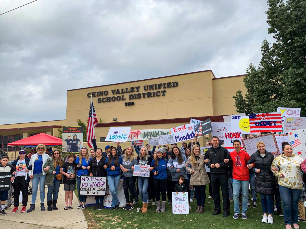 Union Advises Teachers to Disregard California School District’s Transgender Student Notification Policy