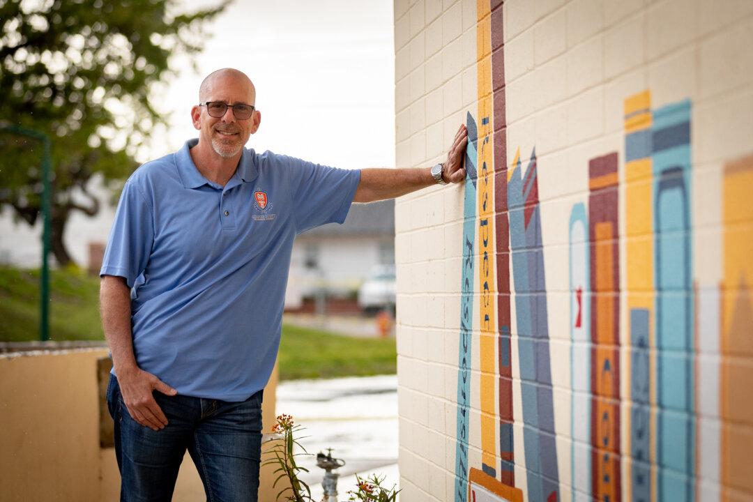 No Government Intervention for Next Wave of COVID-19: Dr. Jeffrey Barke