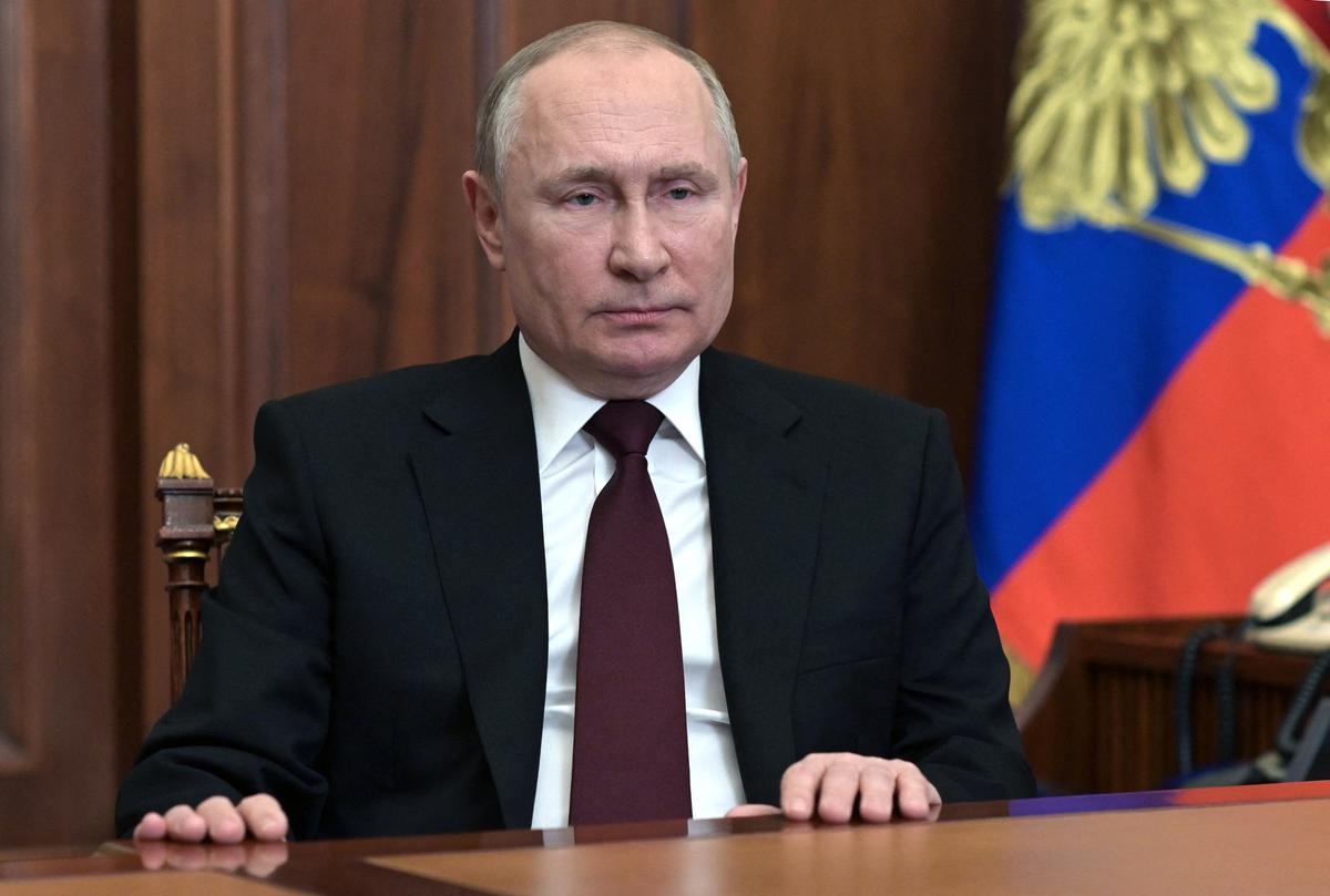 What Does Putin Seek to Achieve by Threatening Ukraine?