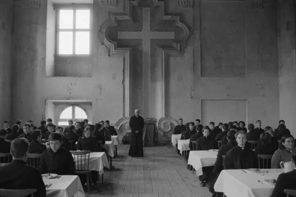A scene from "Servants." (Loco Films)