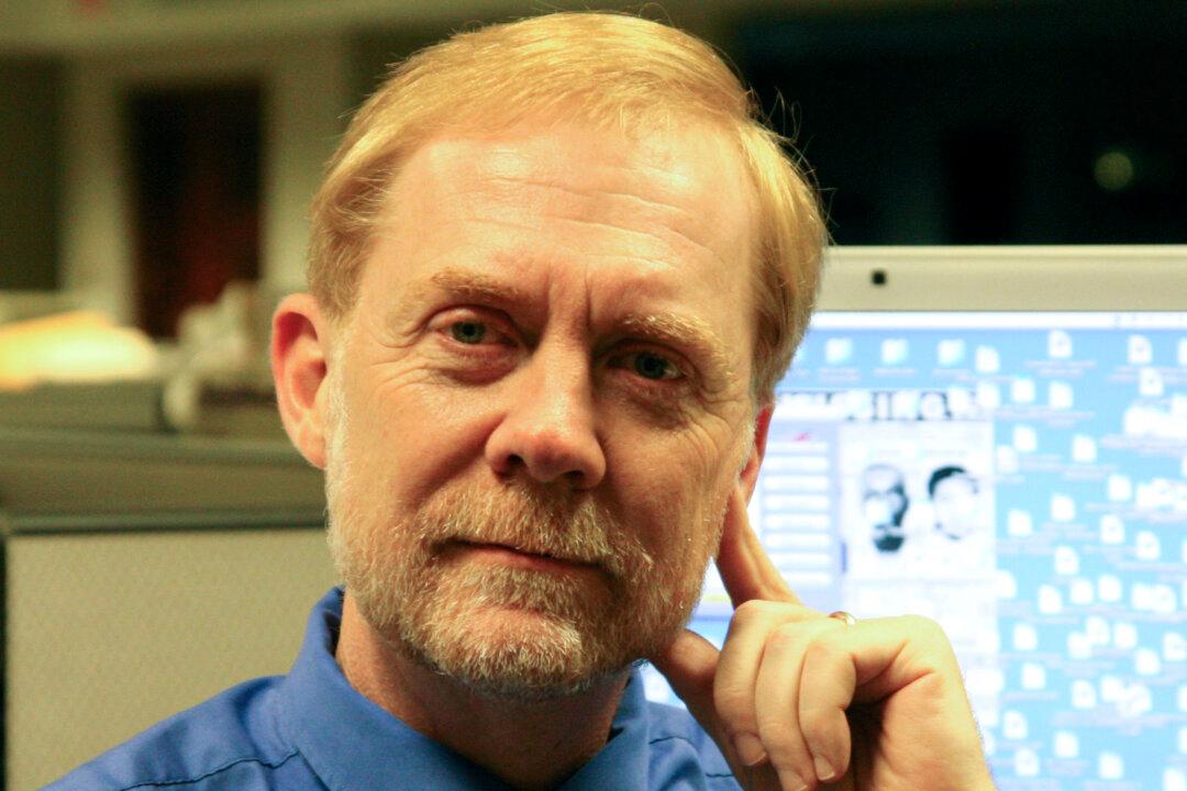 Veteran Journalist Tells Florida Students to ‘Find the Truth to Get Justice’