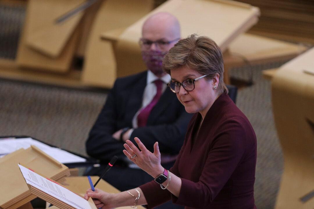 Scotland to Scrap COVID-19 Vaccine Passports, Mask Mandates