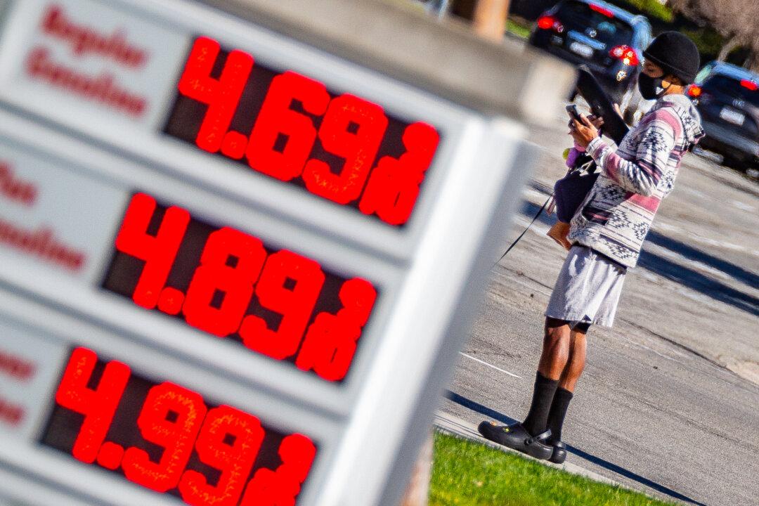 Oil Prices Rise to $106 per Barrel