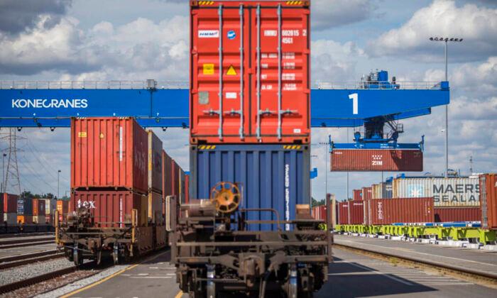 Transportation Department Granting $450 Million to US Ports to Ease Supply Crisis