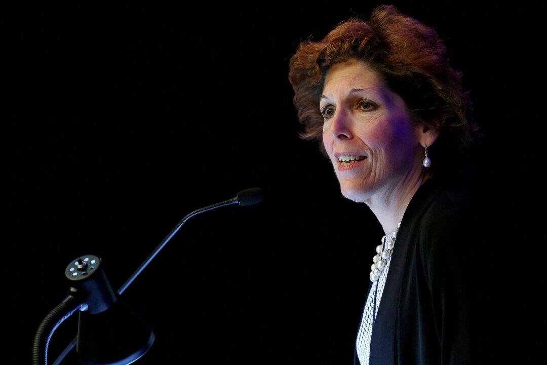 Fed’s Mester Says Situation in Ukraine Will Be Considered for Monetary Policy