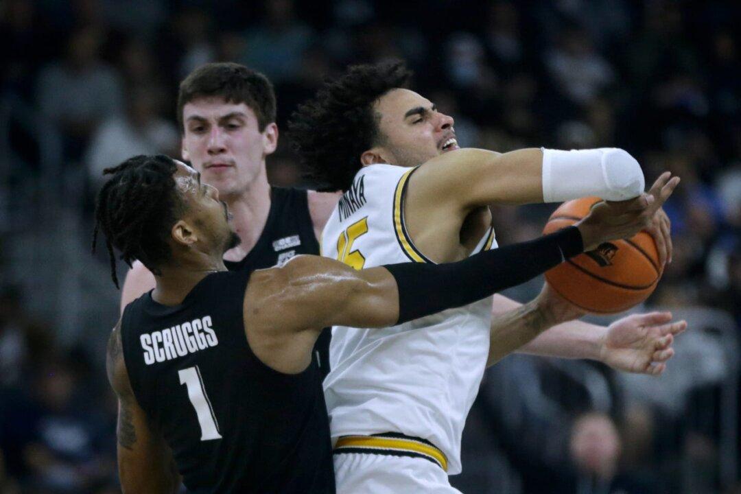 Top 25 Roundup: No. 11 Providence Outlasts Xavier in Triple OT