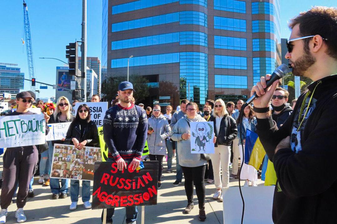 Hundreds Gather in Westwood in Support of Ukraine, Condemn Russian Invasion