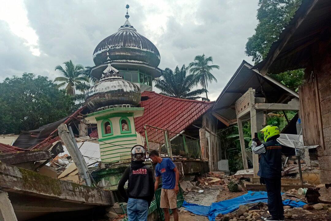 Magnitude 6.2 earthquake kills 7 on Indonesia’s Sumatra
