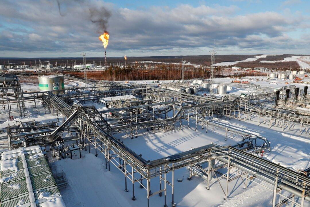 Russia Selling Oil at Deep Discount Following Ukraine Invasion, Traders Wary of Sanctions