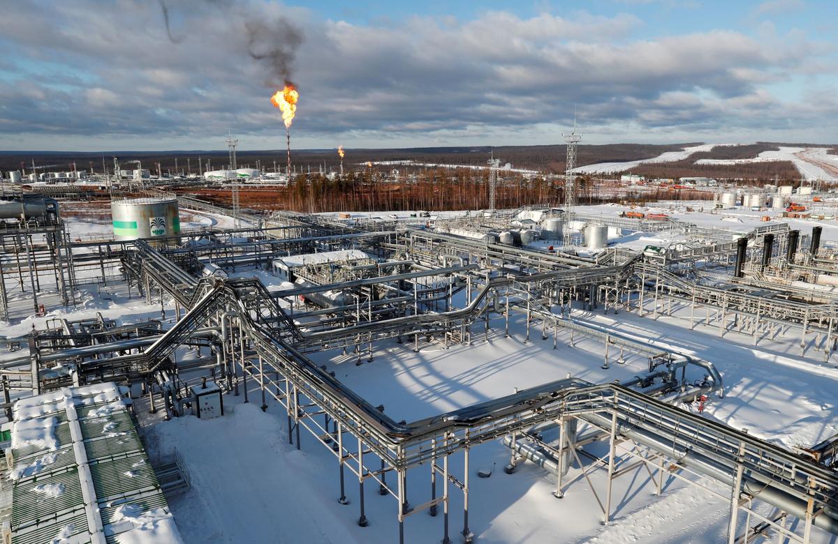 Oil Prices Take Breather as Russia Advances Further on Ukraine
