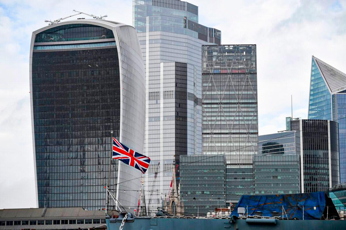 Banks Agree to Offer More Help to Struggling Mortgage Holders