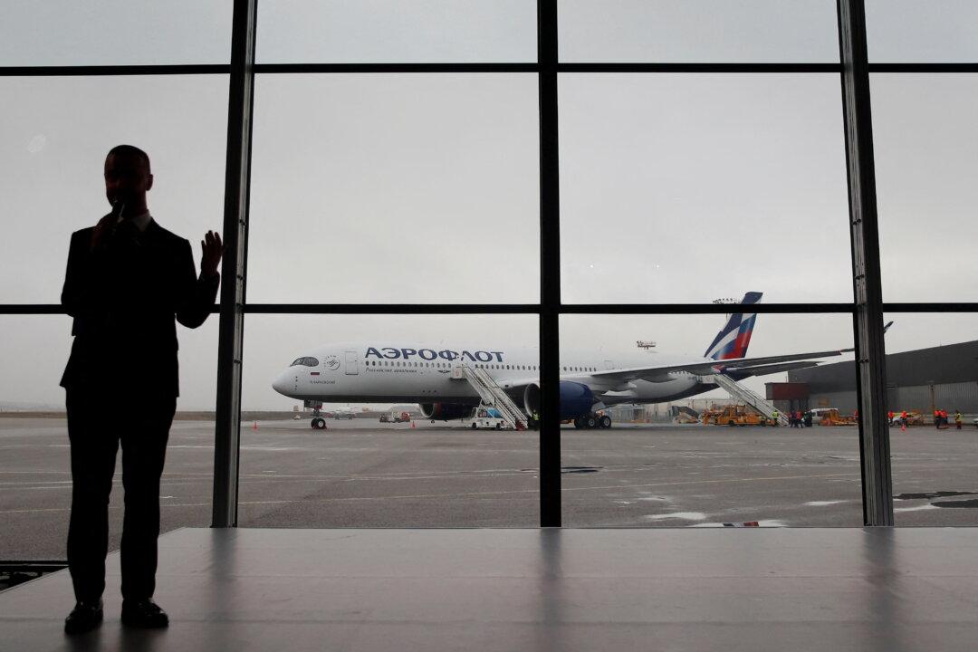 Canada, Europe to Close Skies to Russian Planes