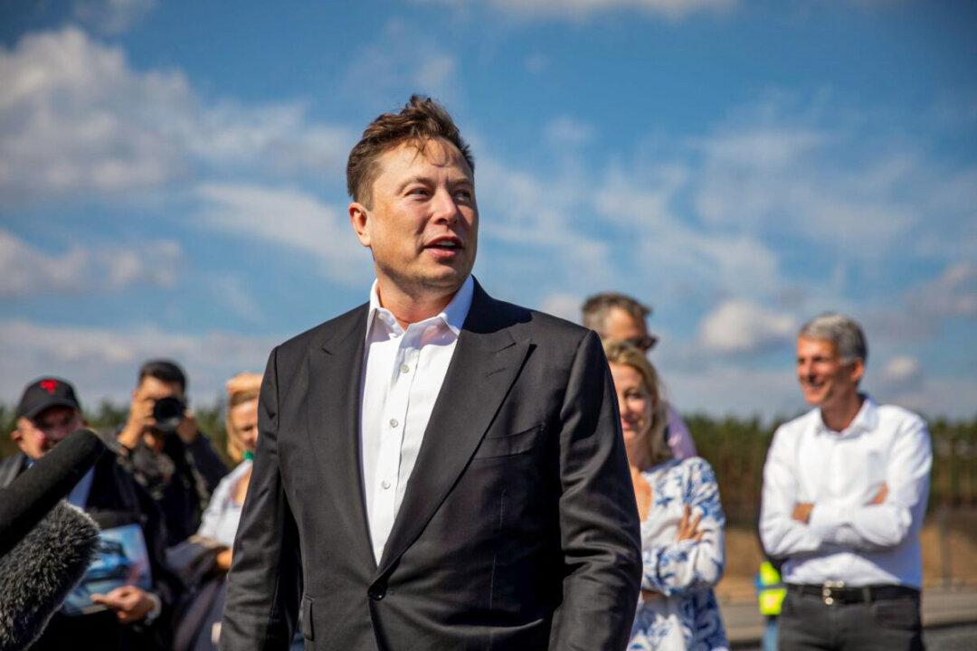 Elon Musk Urges US to Increase Oil, Gas Output ‘Immediately’ Due to Russia’s Invasion of Ukraine