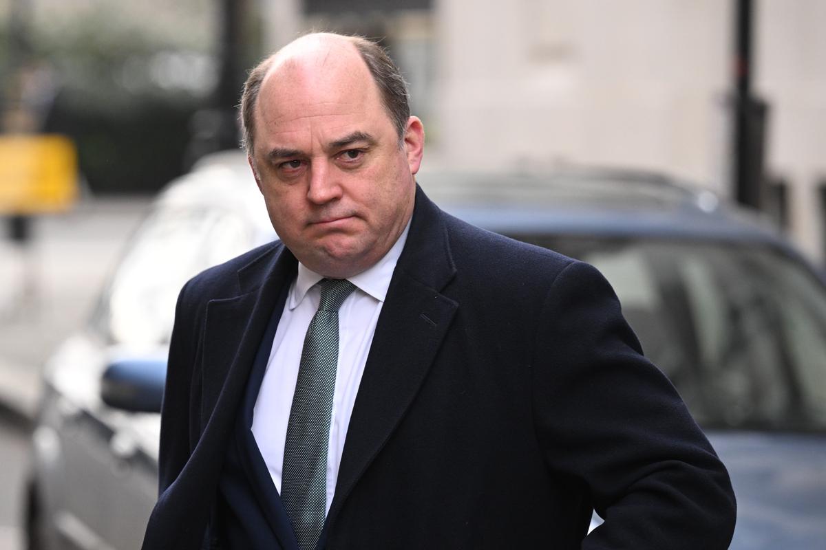 Putin’s Nuclear Alert Part of Russia’s ‘Battle of Rhetoric’: UK Defence Chief