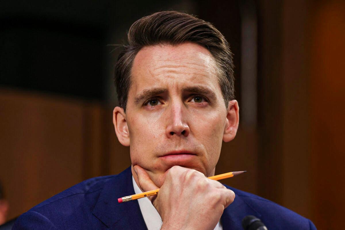 US Must Shift Focus Away From Europe to Deter China War for Taiwan: Hawley