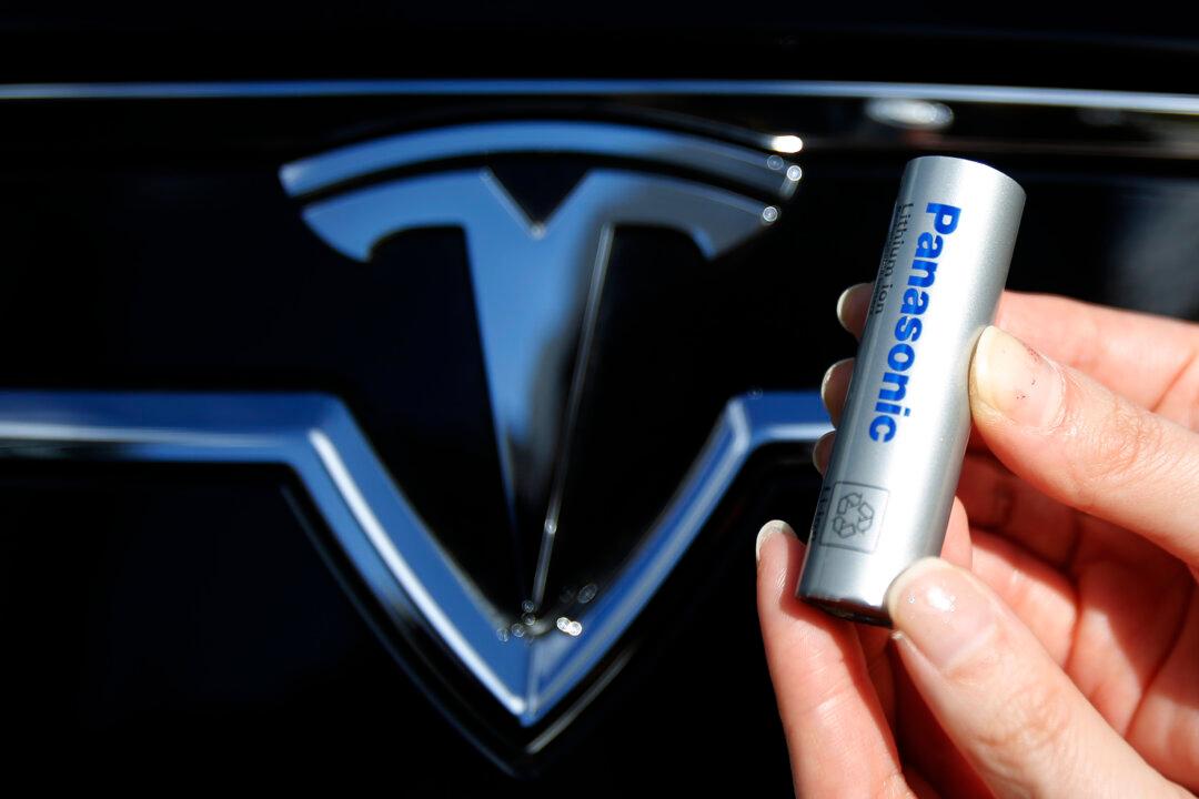 Panasonic to Begin Mass Producing New Tesla Battery by End-March 2024