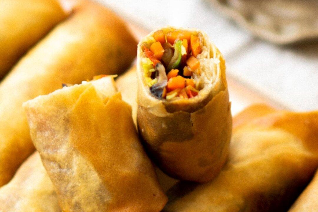 How to Make Perfectly Crispy, Golden Spring Rolls