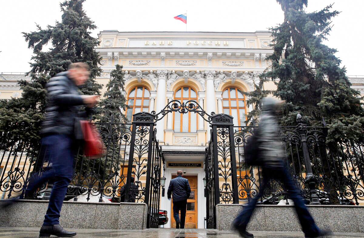 Russia Cuts Key Interest Rate in Sign of Confidence in Sanctions-Hit Economy