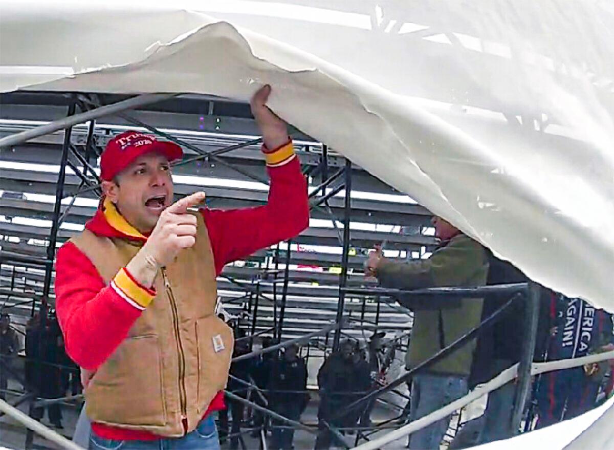 Missouri Man Charged With Assaulting, Taunting Police During Jan. 6 US Capitol Breach