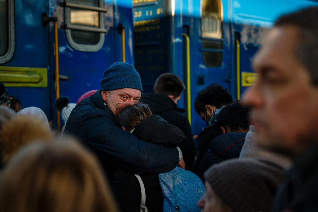 US Ukrainian Community Hears Traumatic Stories From Loved Ones