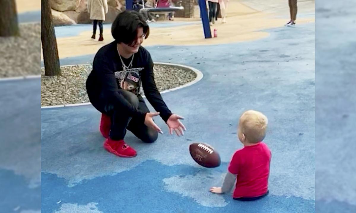 Adorable Moment Teen Invites Toddler With No Legs to Join in His Game of Catch
