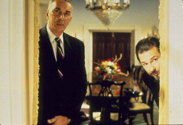 (L―R) Frank Langella and Kevin Dunn in "Dave." (Warner Bros.)