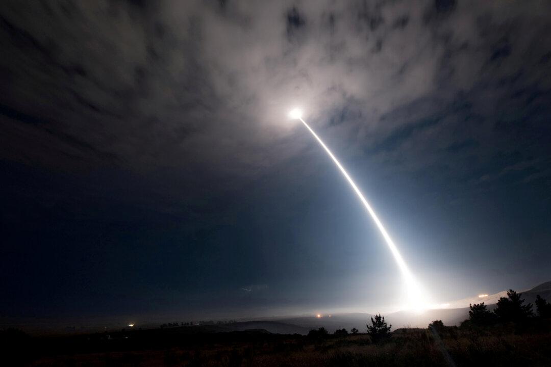 US Delays Missile Test Launch in Attempt to Tone Down Russia Nuclear Tensions