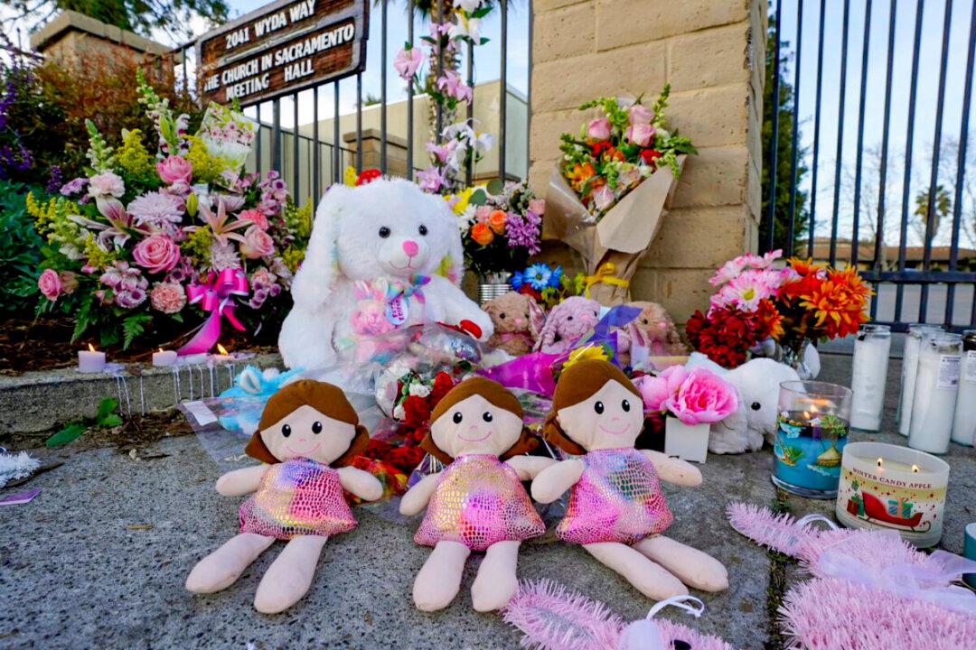 Mother of 3 Girls Slain by Father Feared for Their Safety