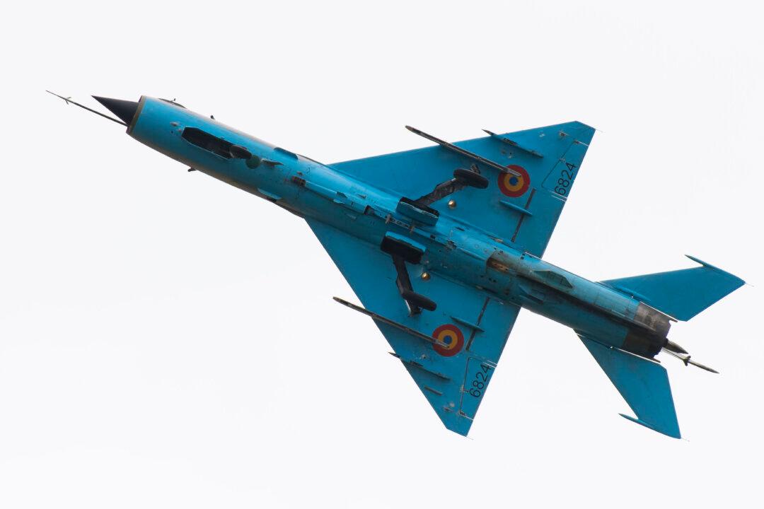 Romania, Moldova Report ‘Weather Balloon’ Objects Traversing Airspace, Prompting Safety Concerns