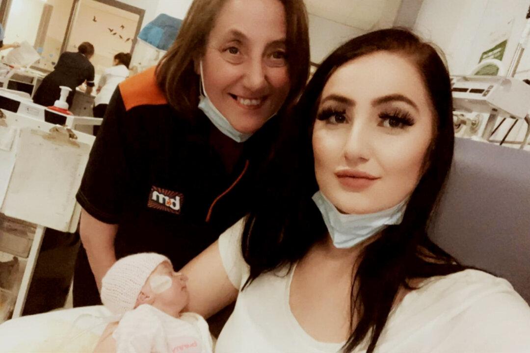 Grandma Resuscitates Newborn Twice After Daughter Goes Into Preterm Labor at Home