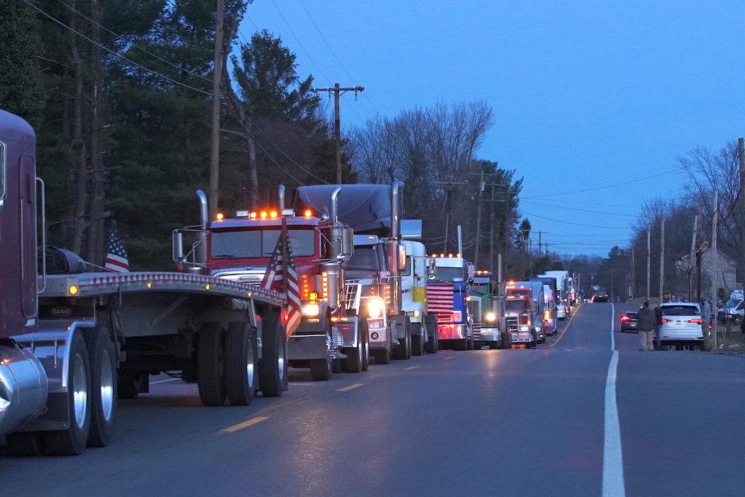 Trucker Convoy Files Lawsuit Against Washington for Blocking Access to City
