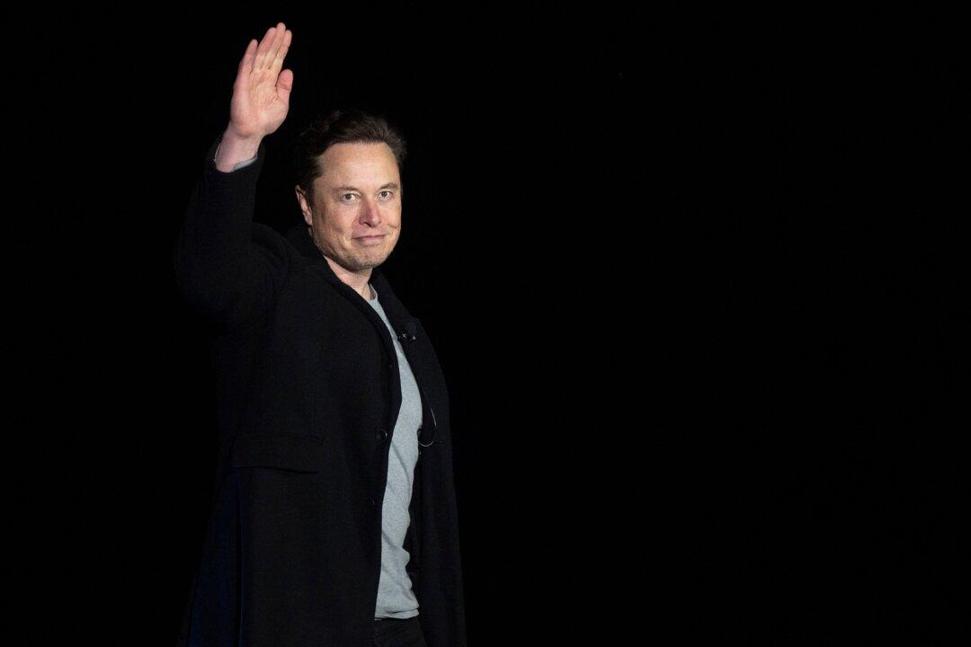 Elon Musk Says He Has a ‘Plan B’ If Twitter Takeover Bid Unsuccessful