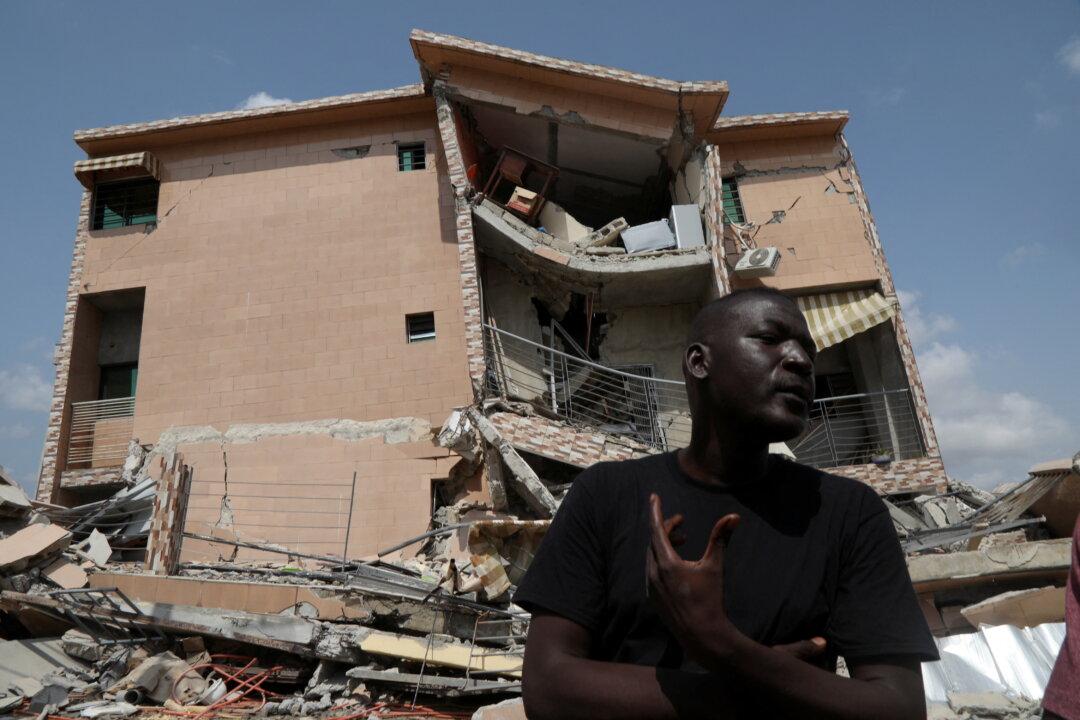 At Least 6 Die as Ivory Coast Apartment Block Collapses