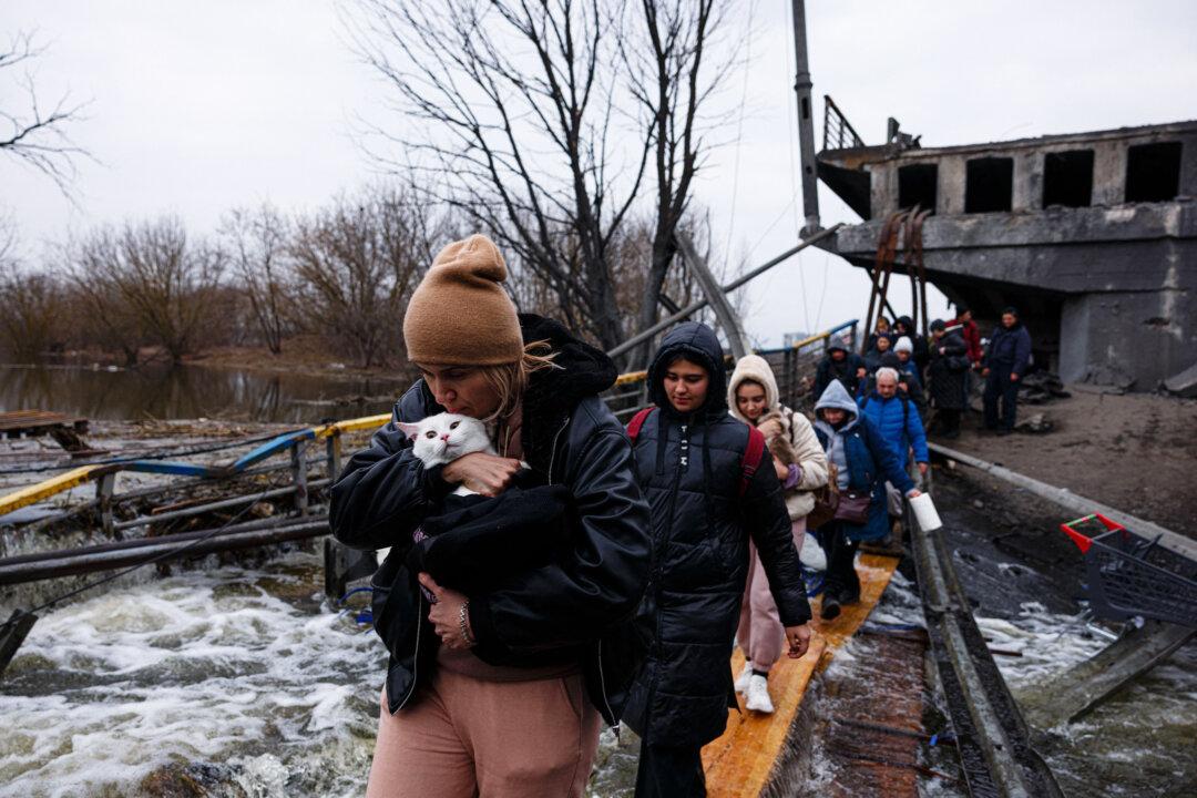 Braving Bombs and Shellfire to Rescue Ukraine’s Animals