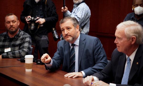 (L–R) Brian Brase, Sen. Ted Cruz (R-Texas), and Sen. Ron Johnson (R-Wis.) at the Senate Visitor Center in the U.S. Capitol on March 8, 2022. (Terri Wu/The Epoch Times)