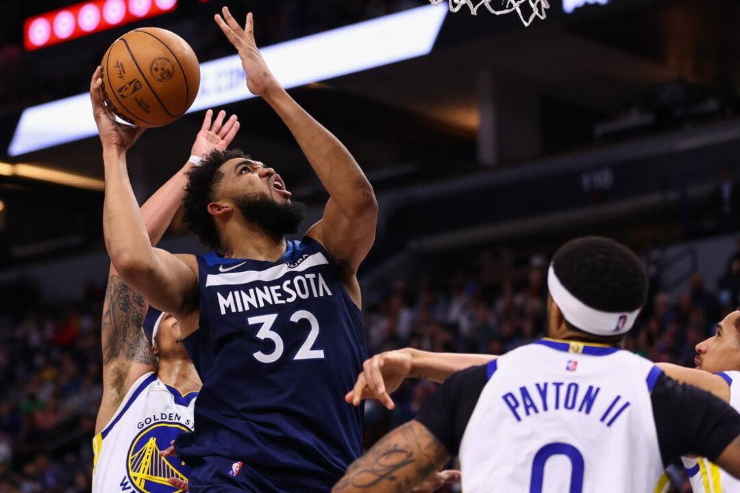NBA Roundup: Karl-Anthony Towns, Wolves Whip Warriors