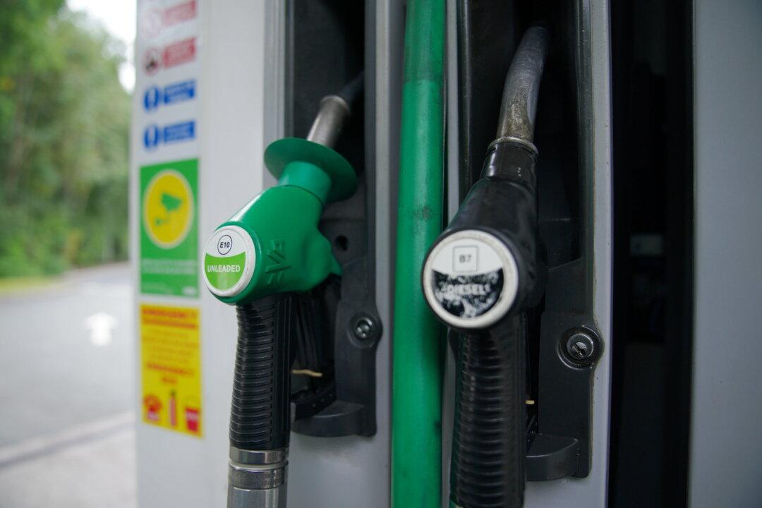 UK Average Petrol Price Reaches £1.65 per Litre