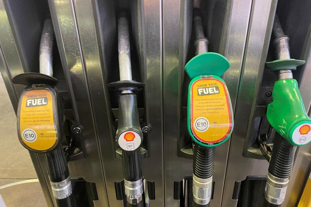 Pump Prices Plummeting Faster Than They Have All Year: RAC