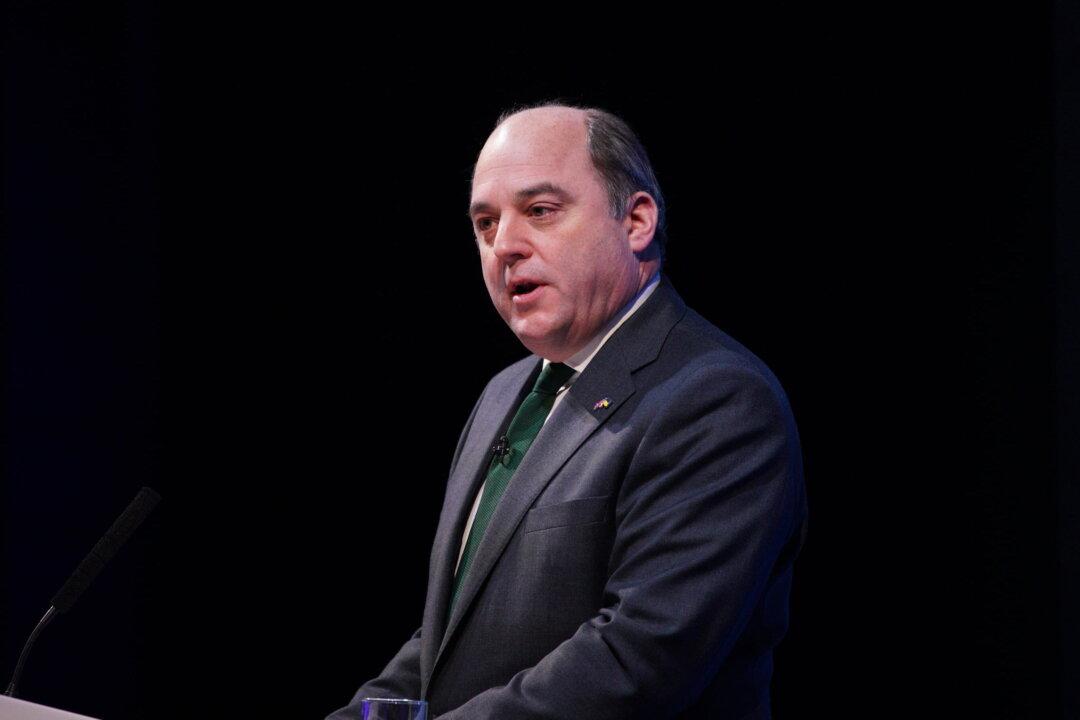 UK Accuses Russia of Spreading ‘Propaganda’ as 2nd ‘Doctored Clip’ of Defence Secretary Released